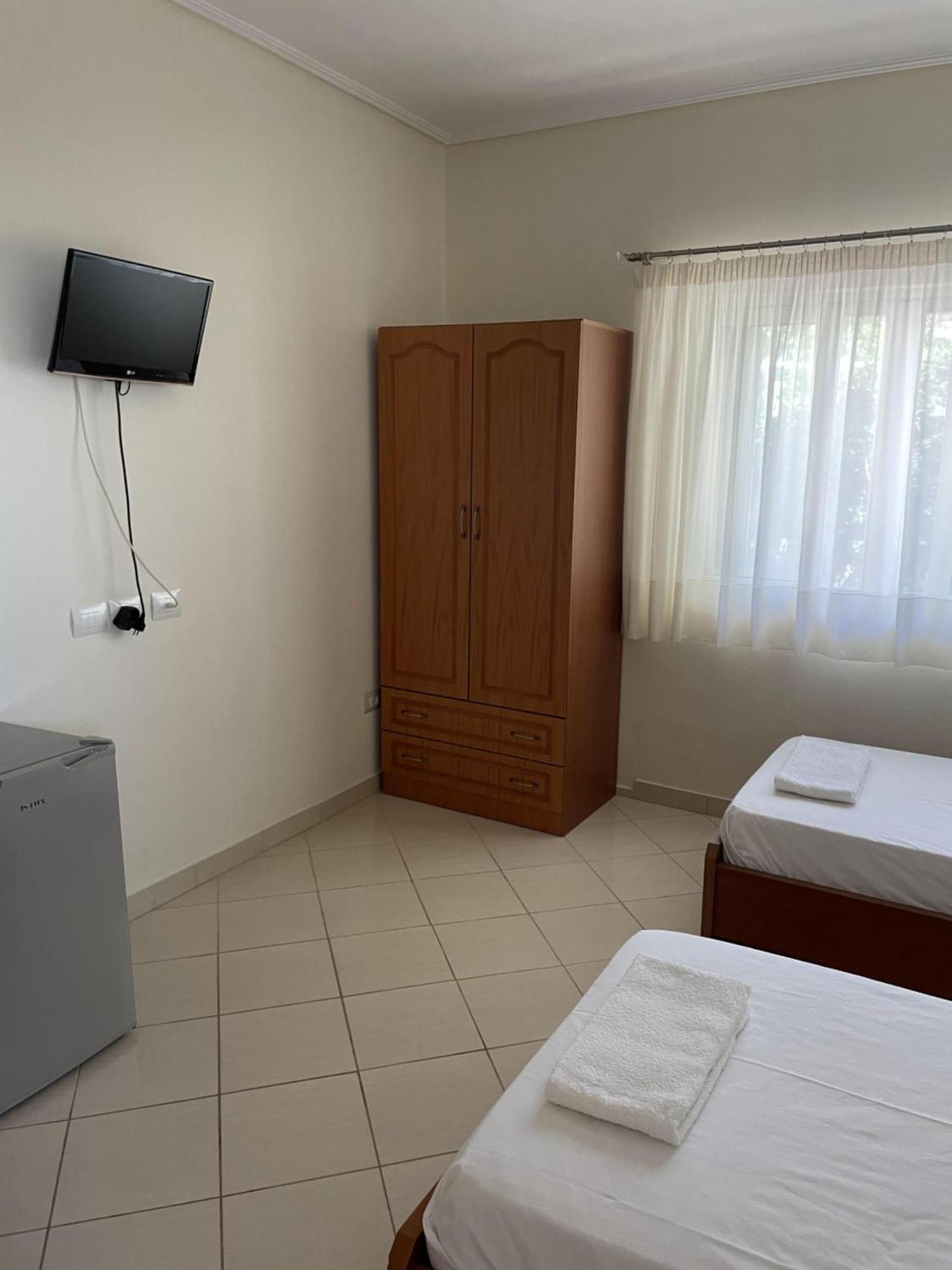 Olympian Rooms Dhërmi Exterior foto