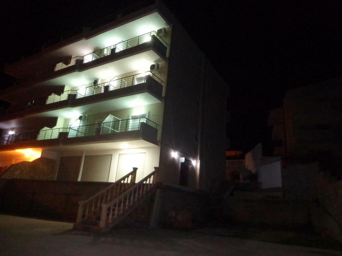 Olympian Rooms Dhërmi Exterior foto